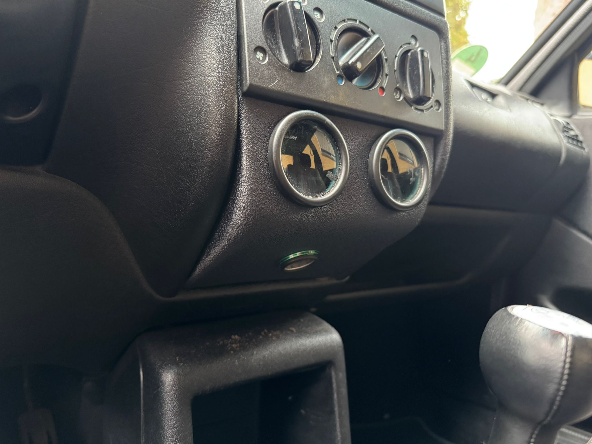 Aschenbecher Ersatz für Polo III 86c für den Einbau von Zusatzinstrumenten